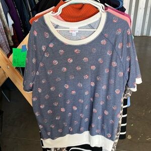 Lula Roe short sleeve top